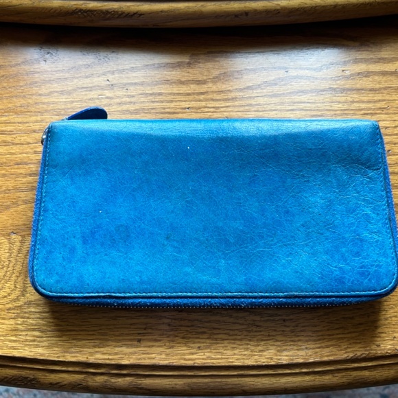 BALENCIAGA Zip Around Wallet, Blue with Giant Silver Hardware - Picture 2 of 15